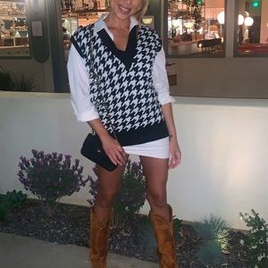 Houndstooth knitted vest